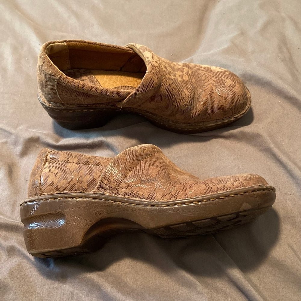 B.O.C. Brown Lace Leather Peggy Clogs